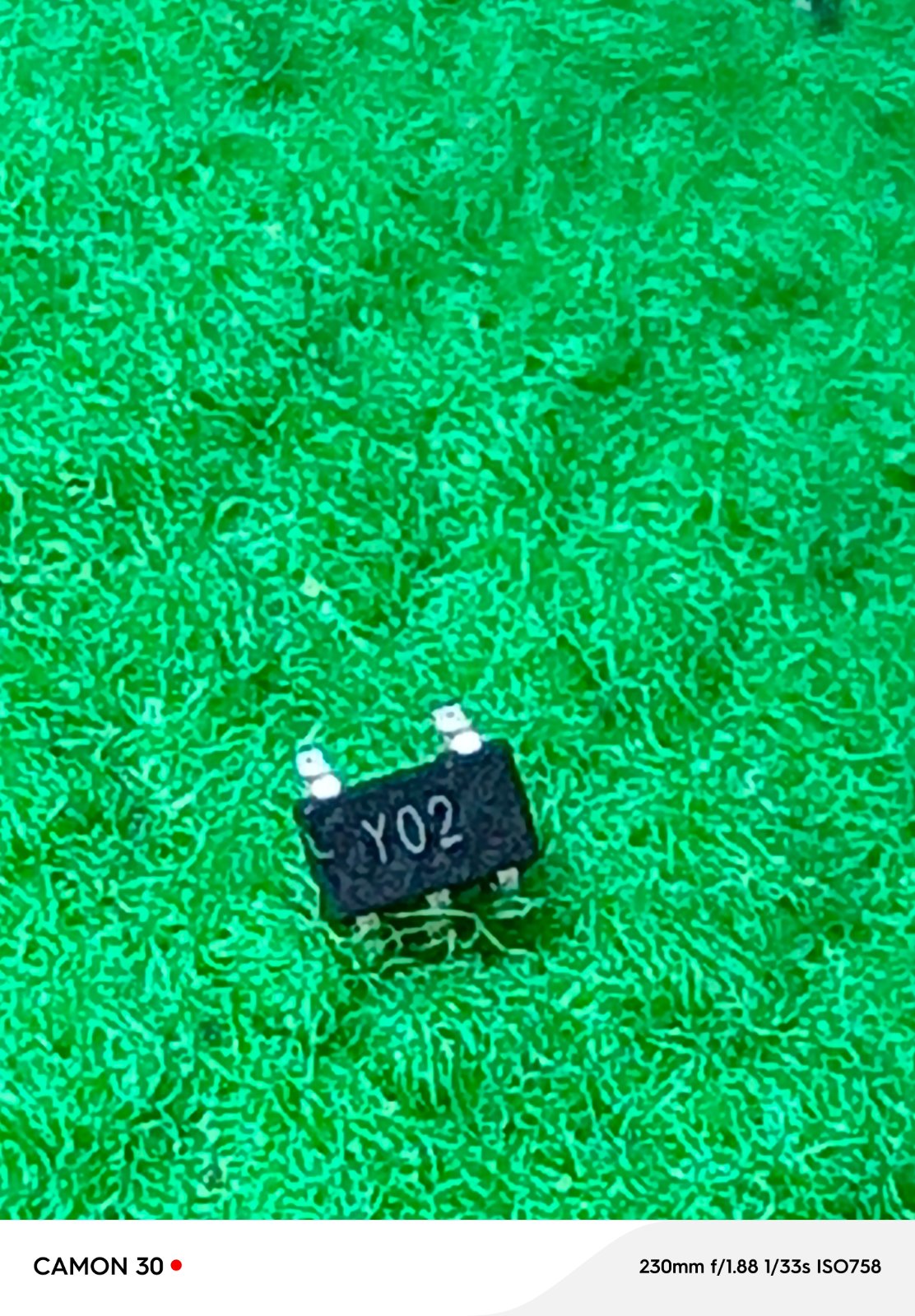 Y02 (AD8211YRJZ)