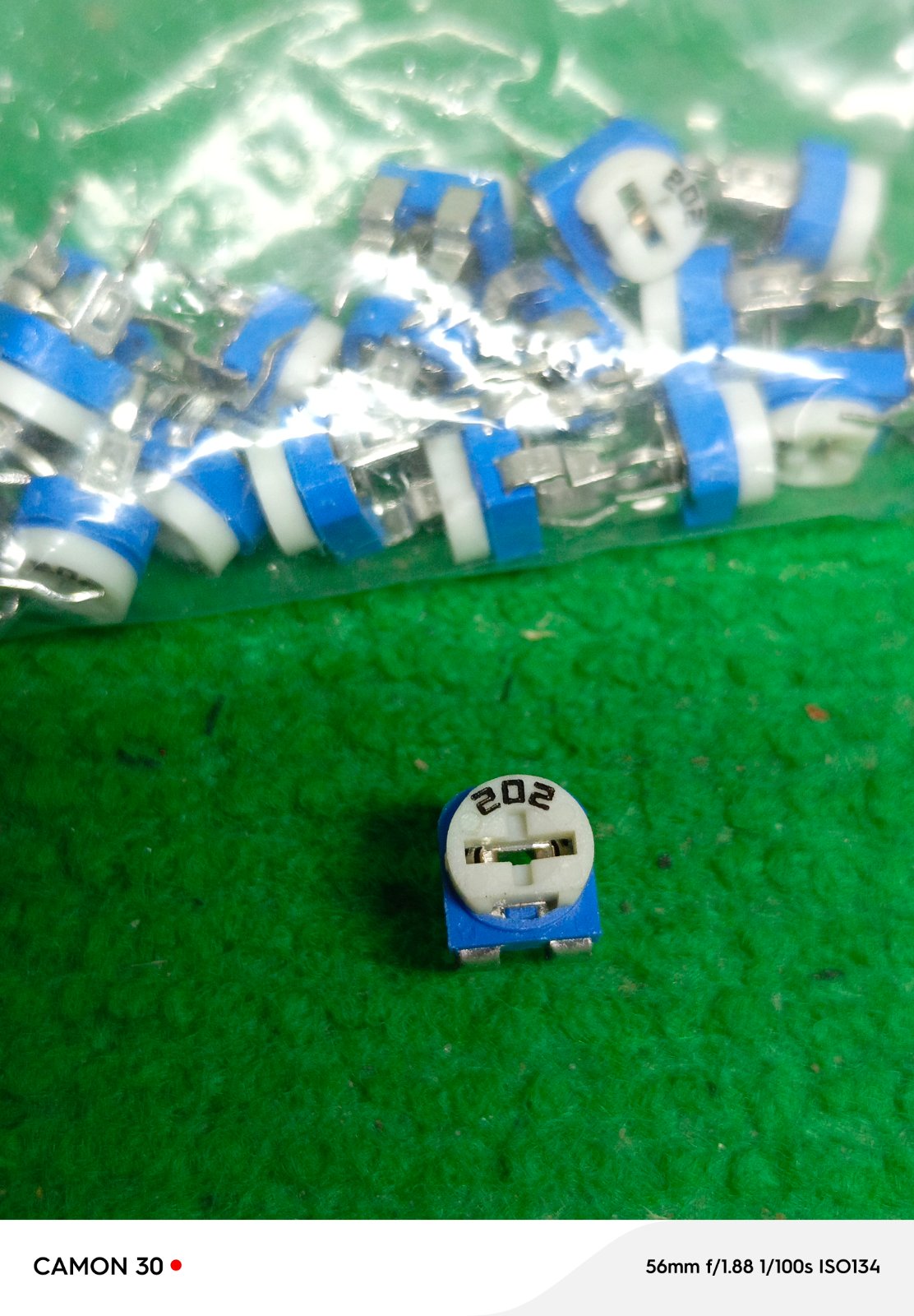 Trimpot 2K Ohm variable resistor