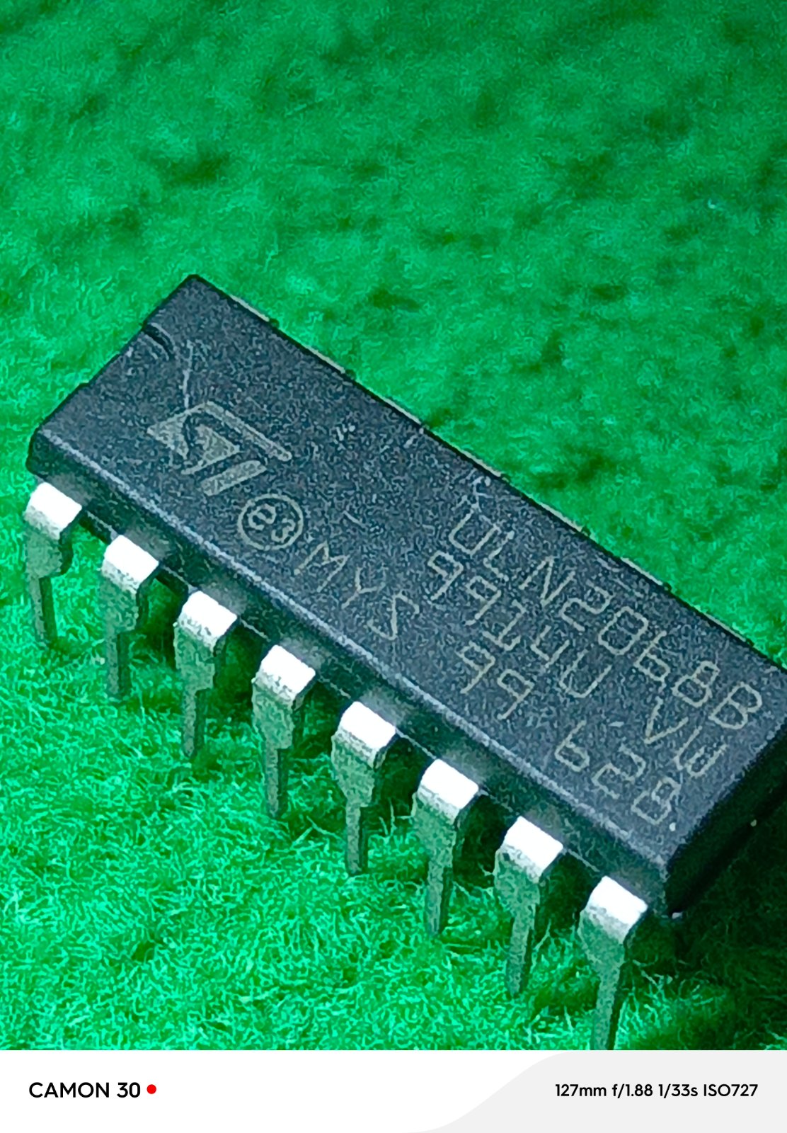 ULN2068B