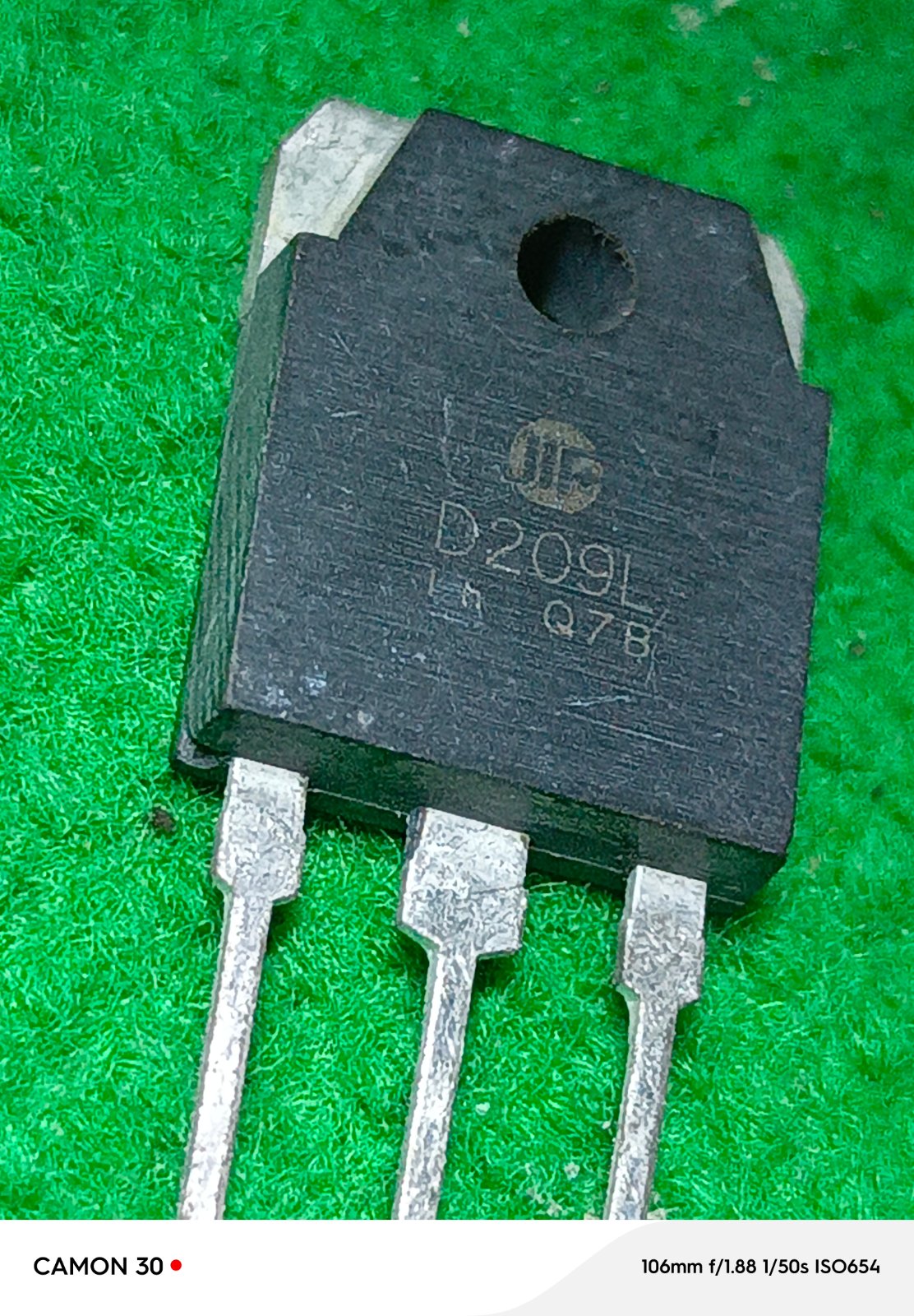D209L = J13009L NPN Transistor 12A 700V TO-3P