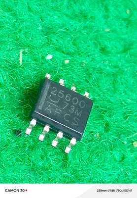 UCC25600