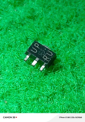 2SC5824(UP) PNP 3A 60V SOT-89