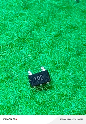 Y02 (AD8211YRJZ)