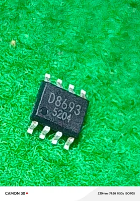 D8693